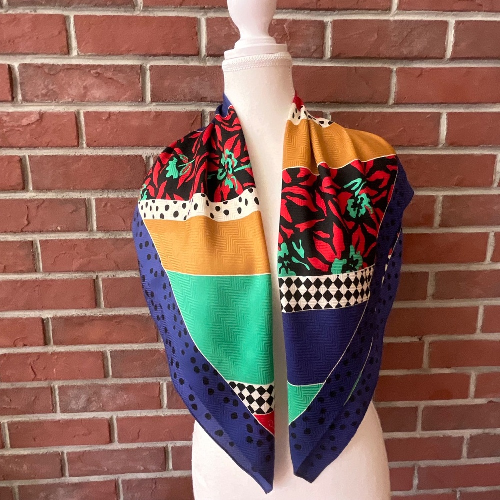 Oscar De La Renta Multicolor Geometric Print Silk Signed Scarf 31”x31”